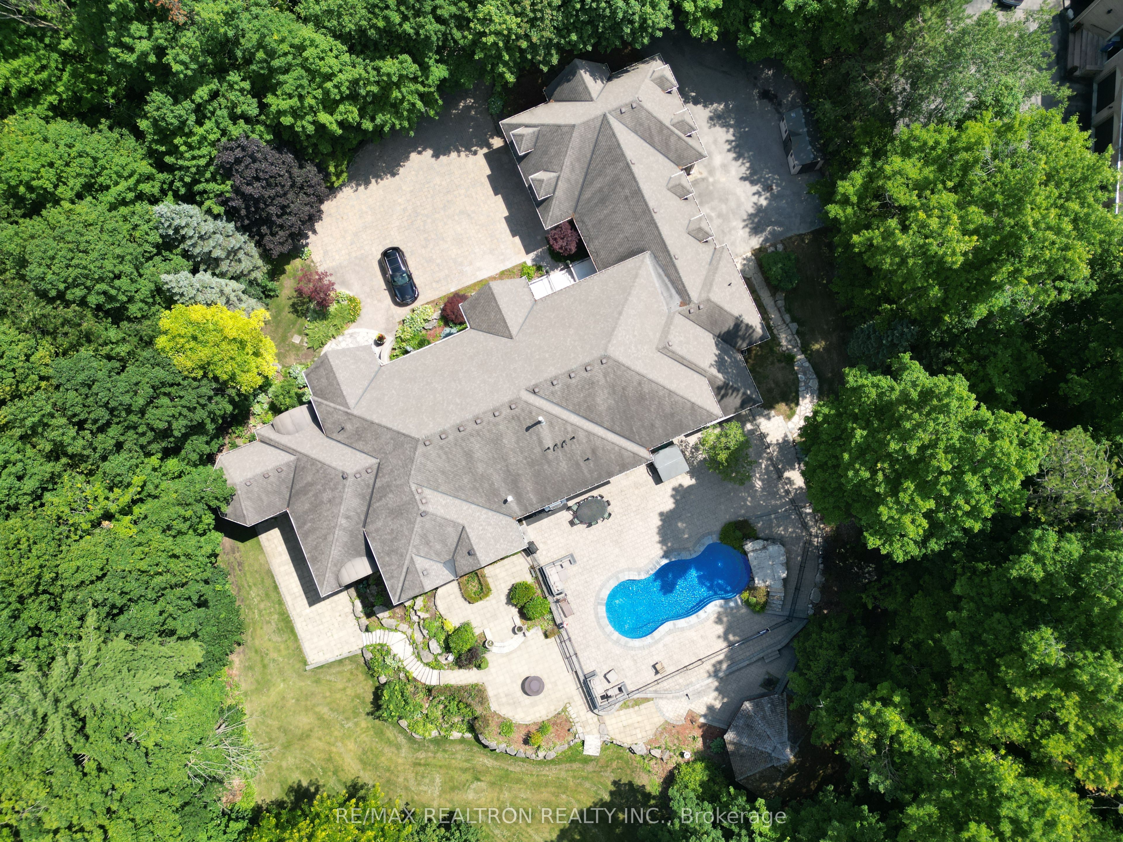 65 Offord Crescent, Aurora, ON, L4G 3G8