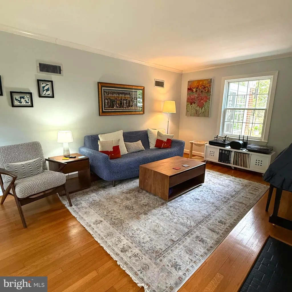 3121 Quebec Place NW, Washington, DC 20008 photo 2
