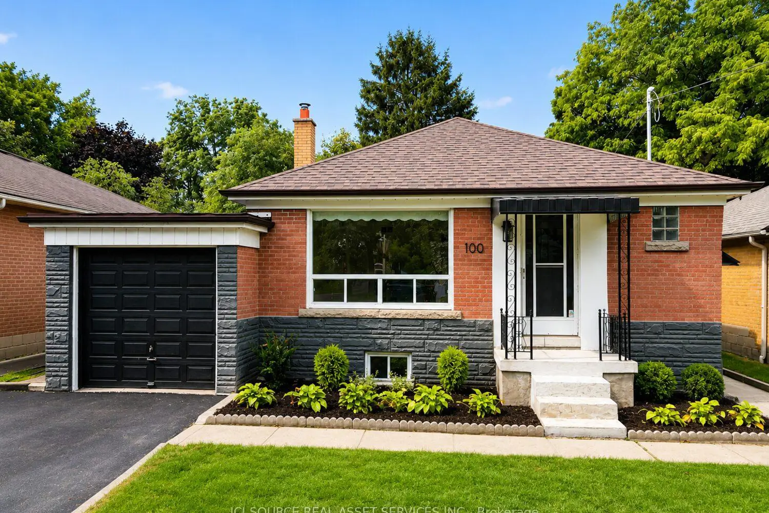 100 Ballacaine Drive photo 2