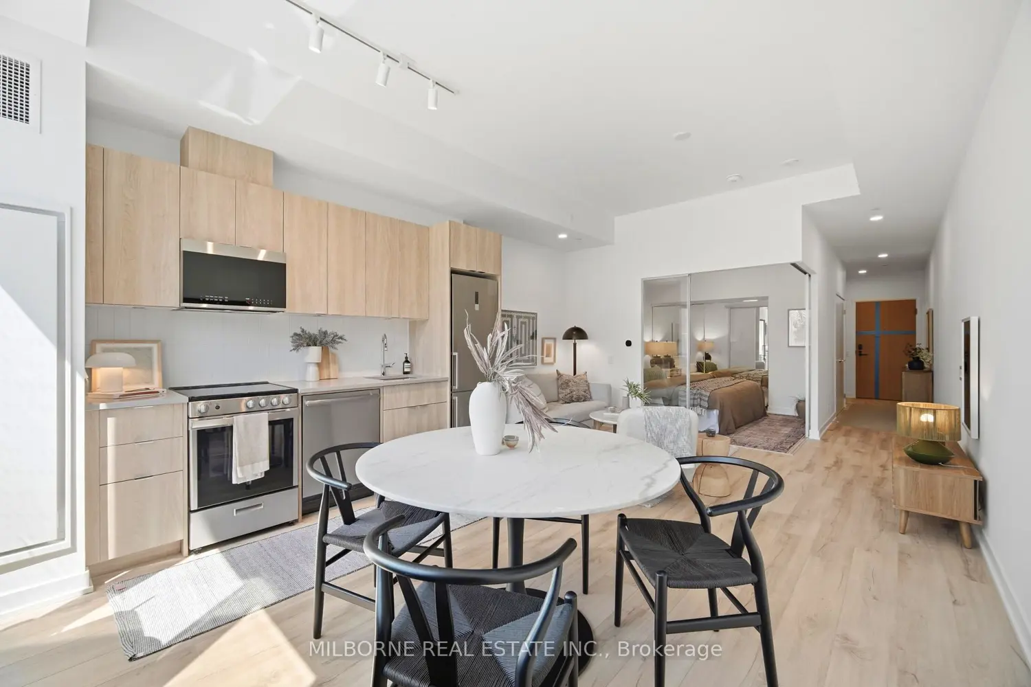 1660 Bloor Street 207 photo 2