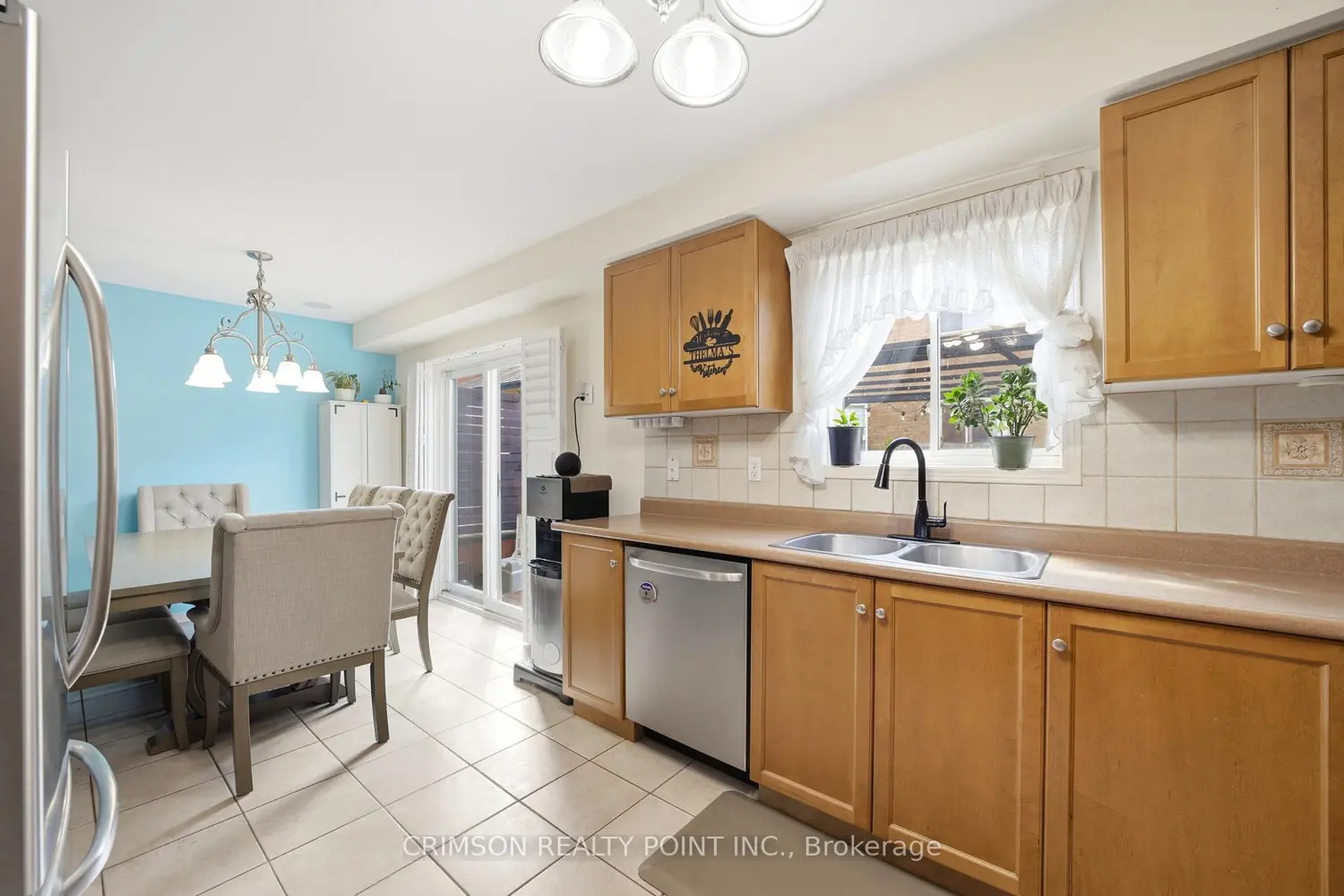 42 Dawson Crescent photo 4