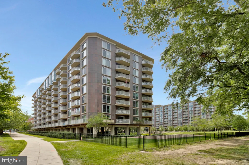 560 N Street SW Unit 708N, Washington, DC 20024