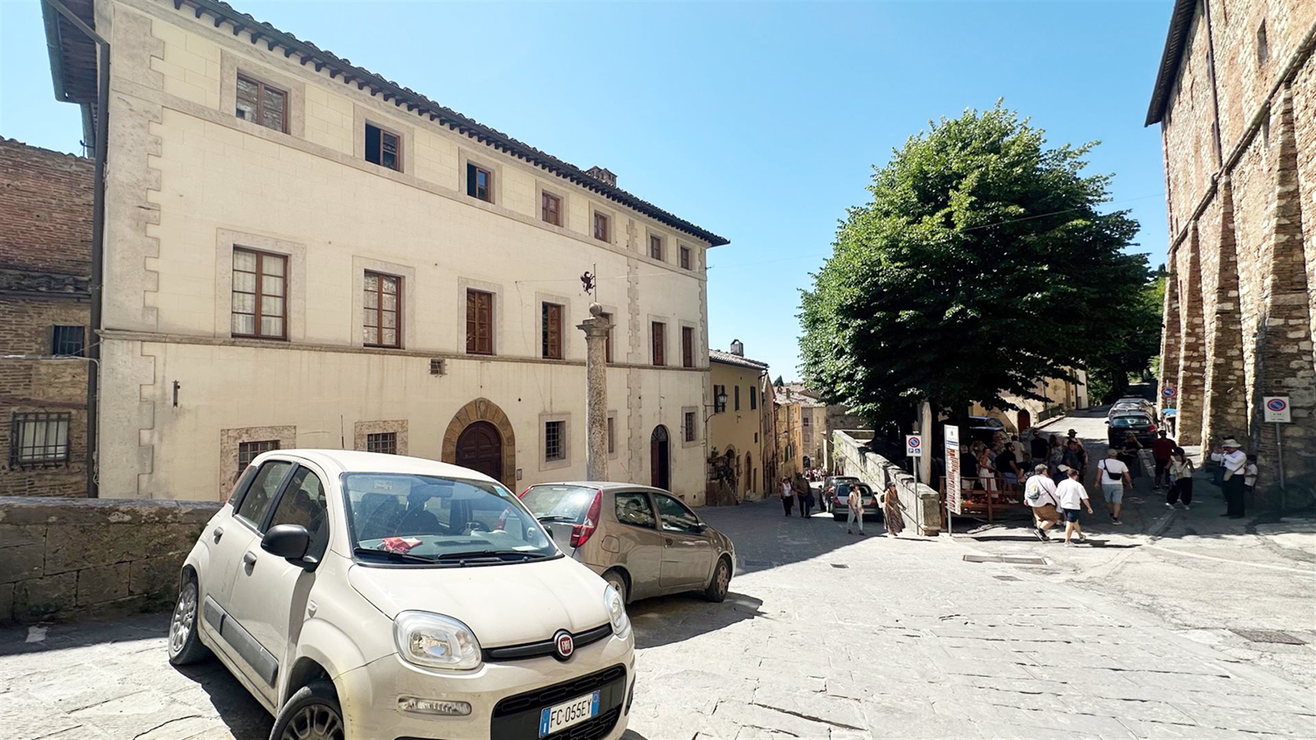 Montepulciano (Siena) photo 3