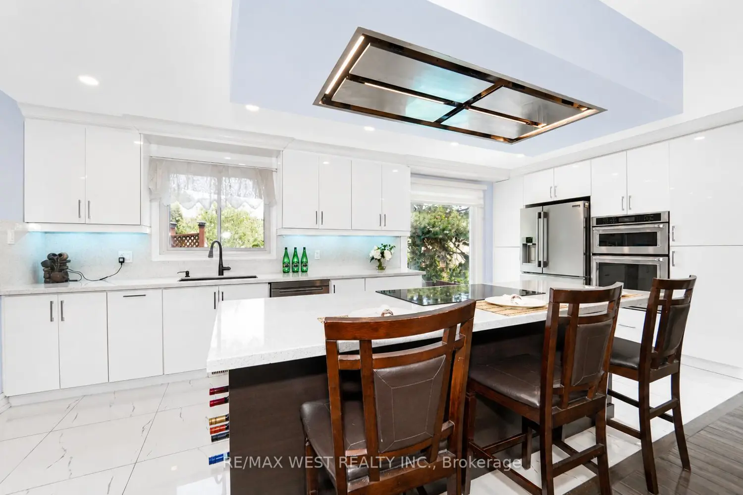 18 Trillium Court photo 4