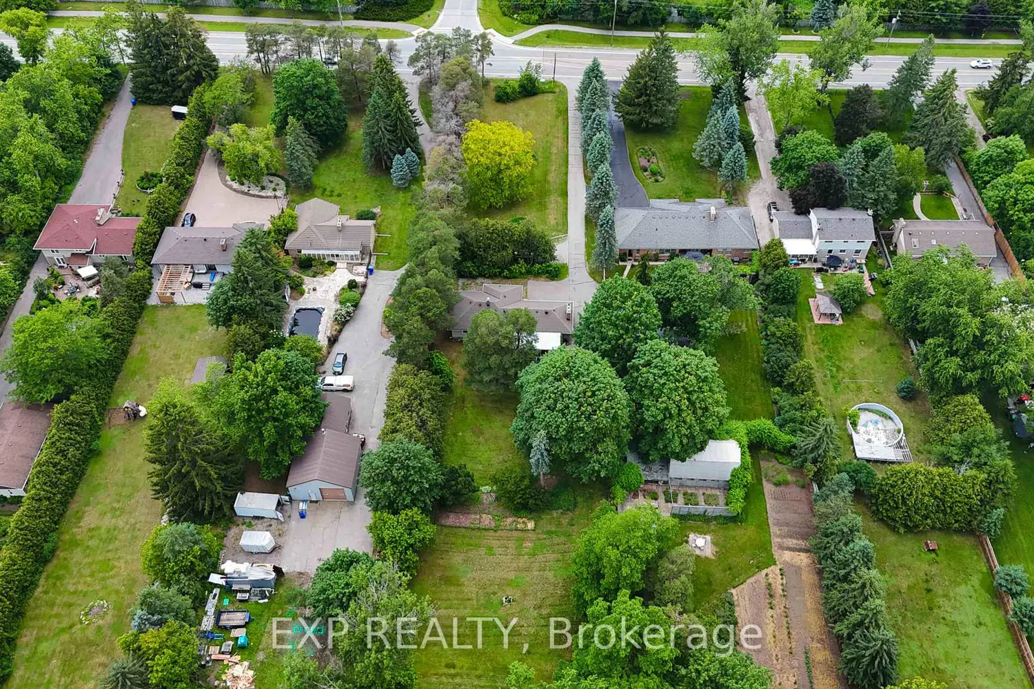 5373 Aurora Road photo 2