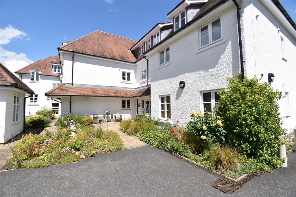 1 bed flat for saleMaple Grange, Henleaze Road, Bristol BS9