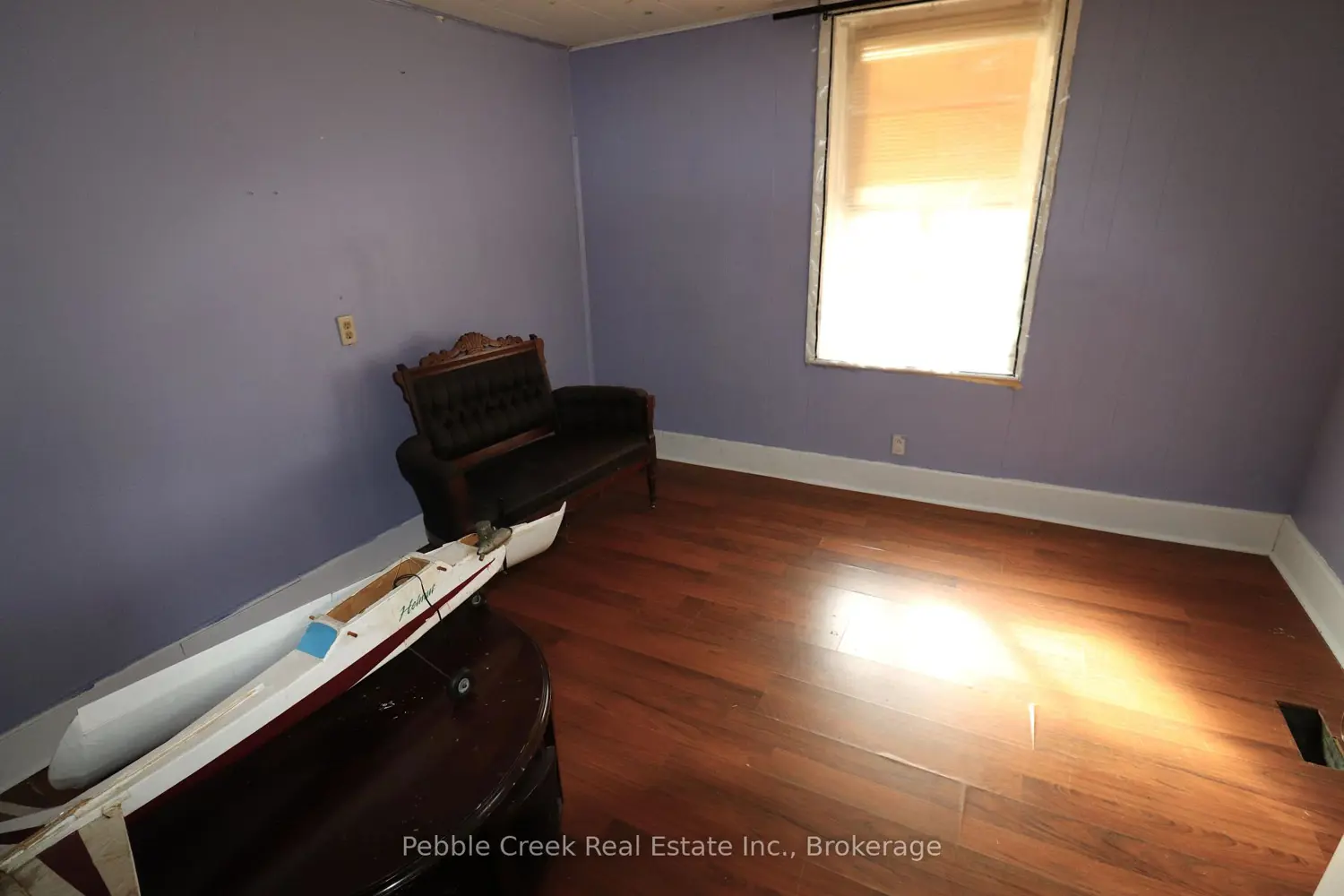 123 John's Avenue photo 5