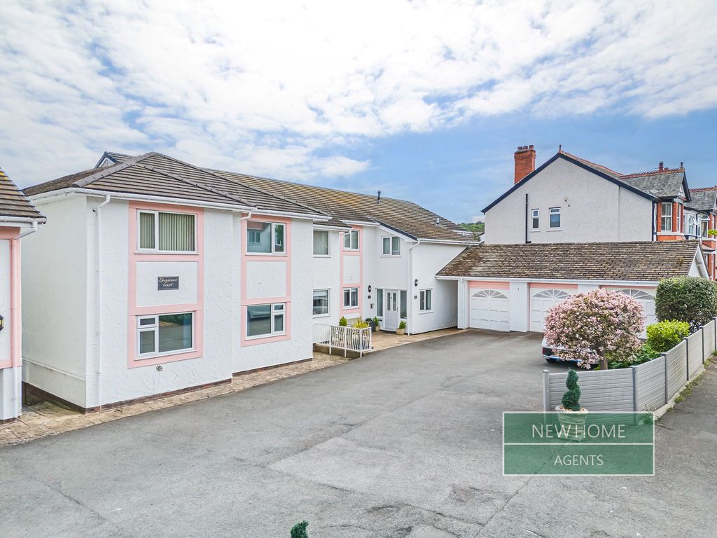 2 bed flat for saleBeaumont Court, Everard Road, Rhos On Sea, Colwyn Bay LL28