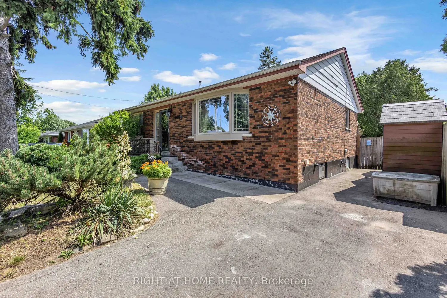 1404 Bunnell Drive photo 2