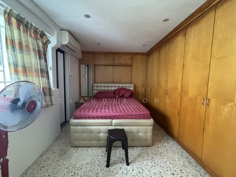 652 Hougang Avenue 8 photo 3