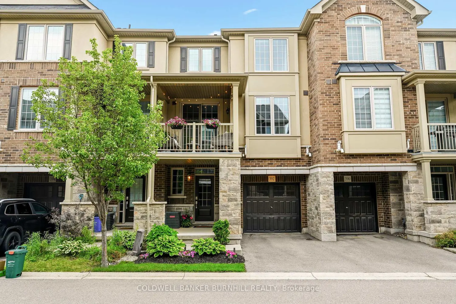 392 Cranbrook Common