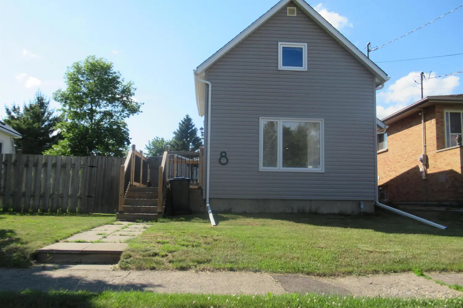 8 Ruttan Street photo 2