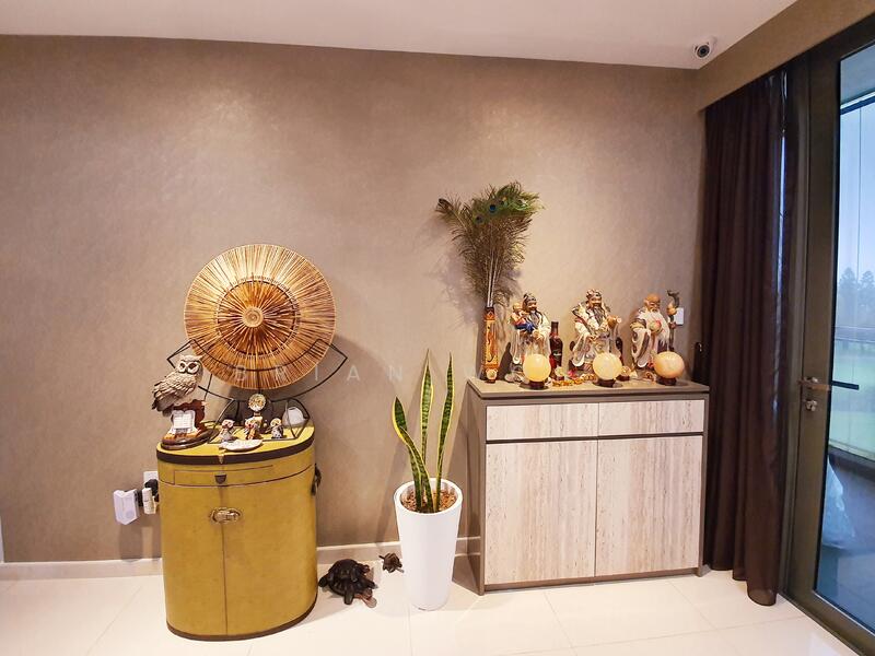 528 Miltonia Close photo 5