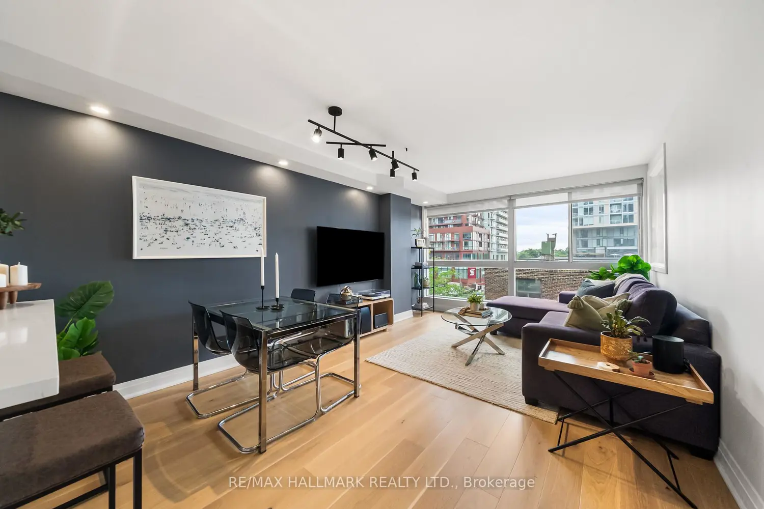 7 Broadway Avenue 506