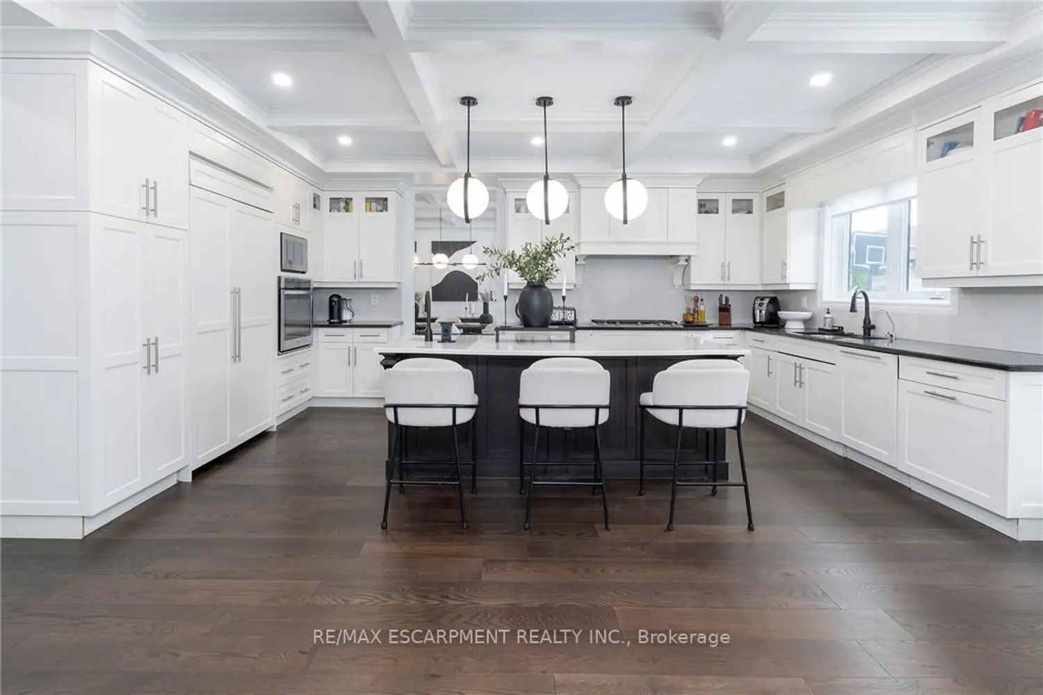 27 Elodia Court photo 2