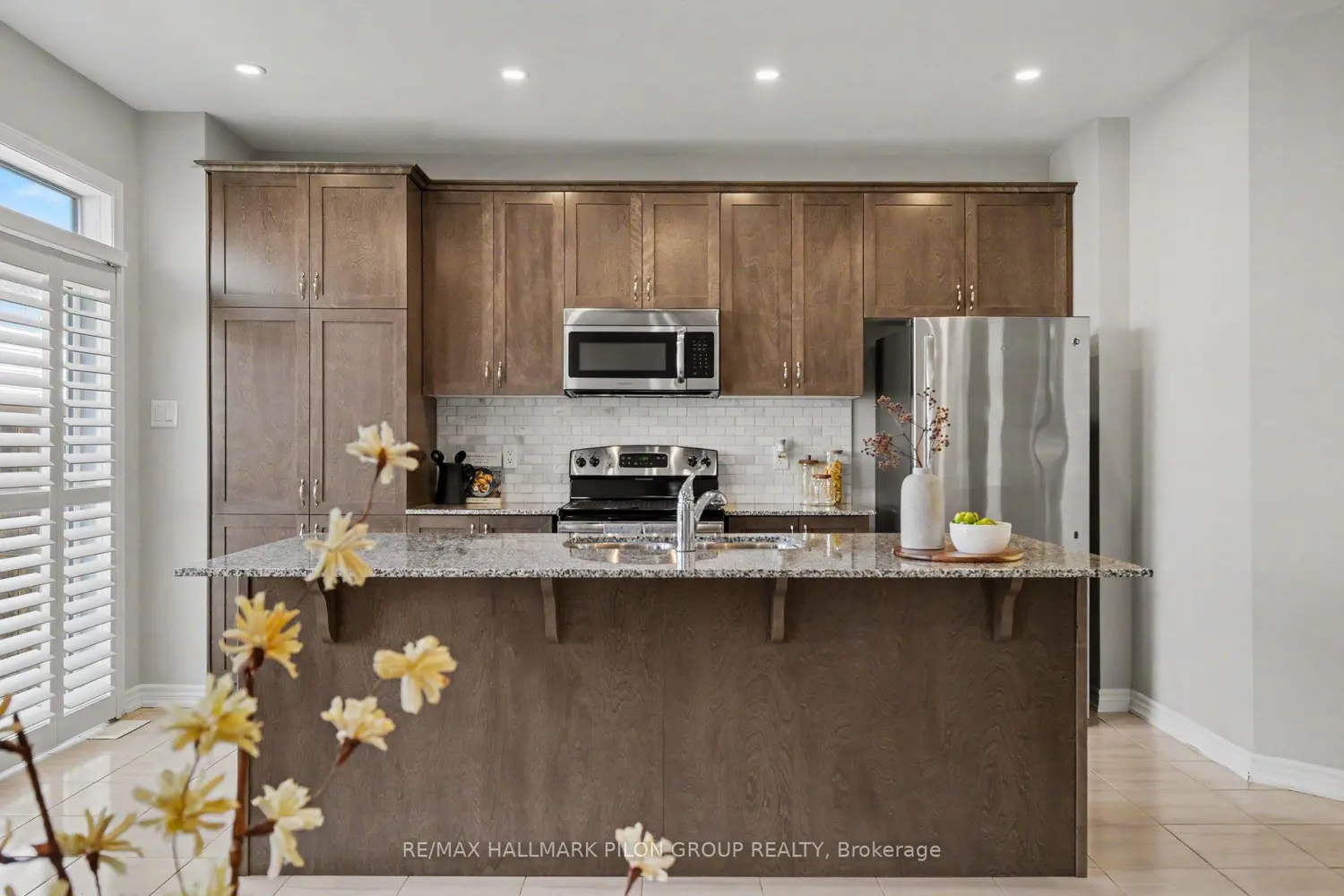 124 Mandalay Street photo 3