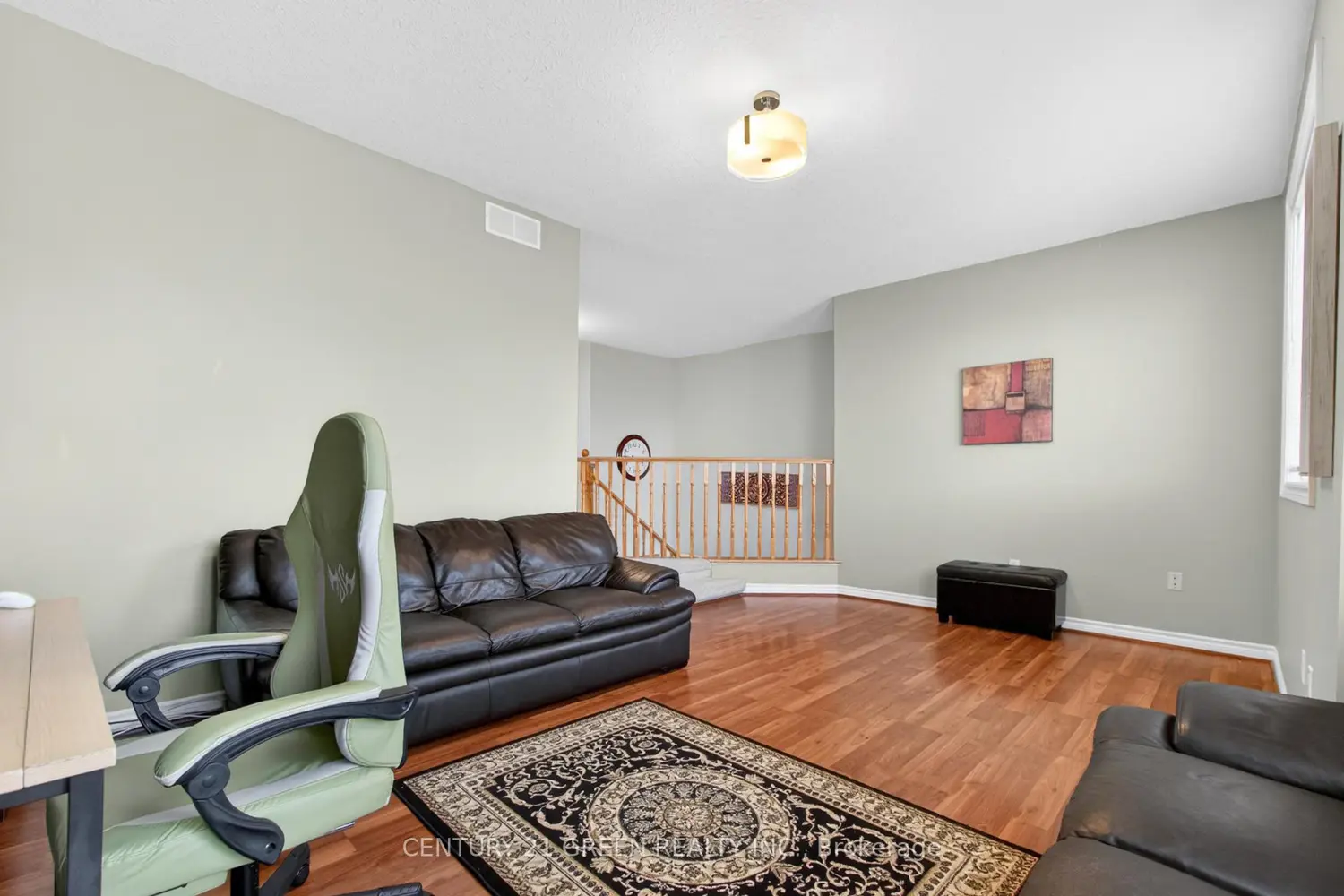 21 Hawkswood Drive photo 3