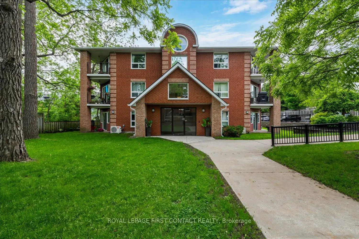 131 Clapperton Street 102