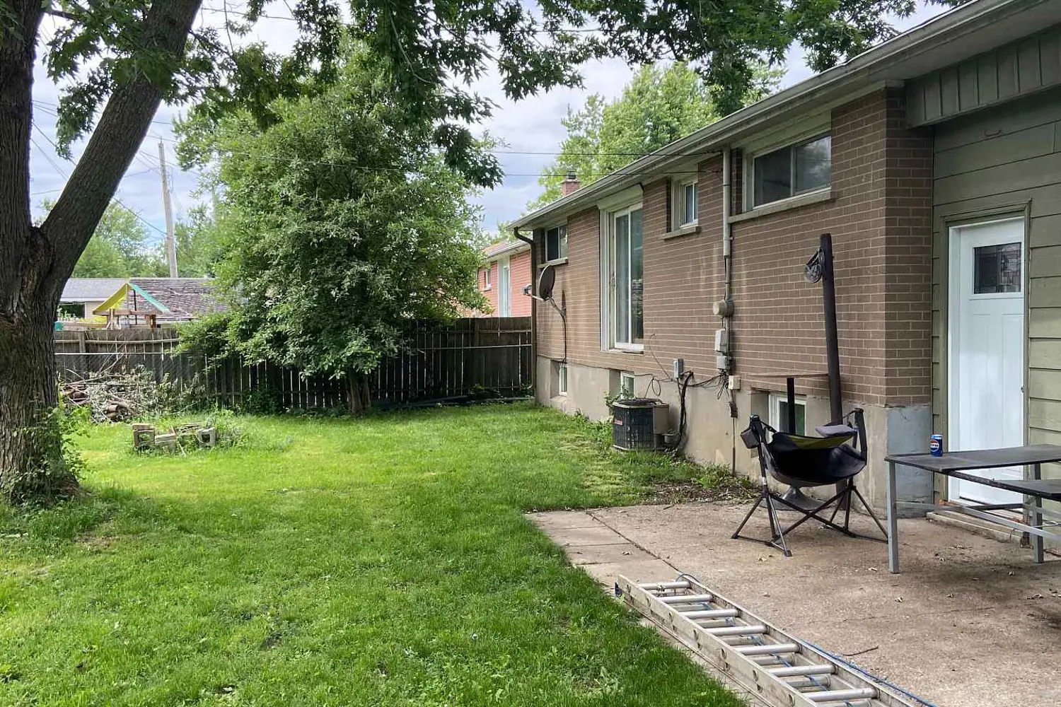 329 James Street photo 2
