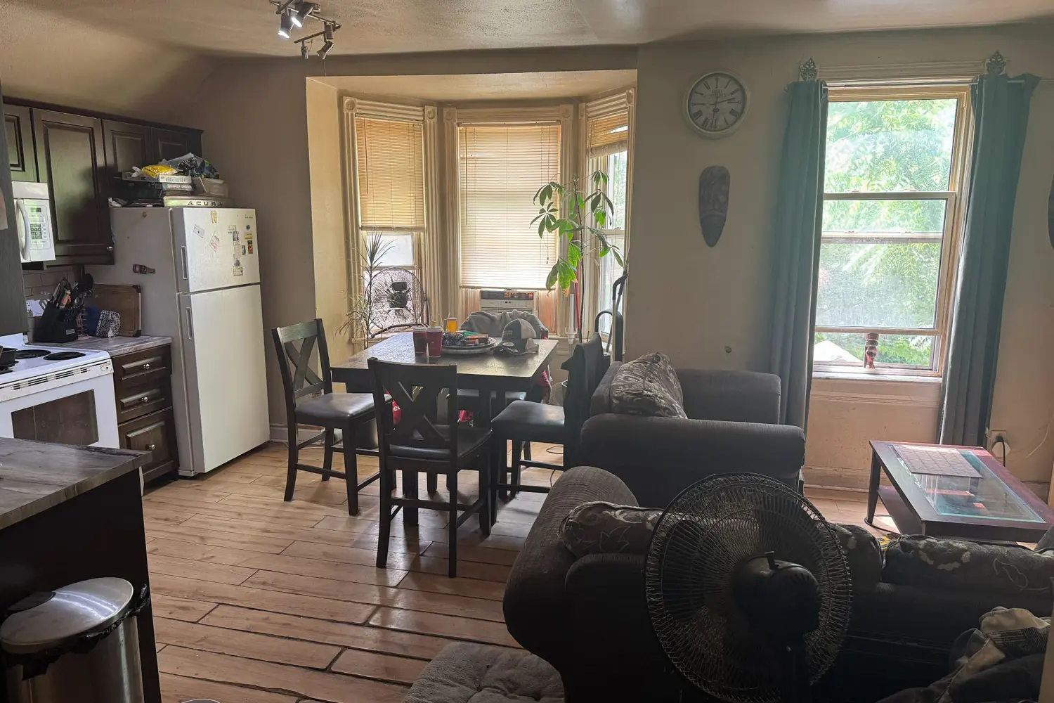 76 Wellington Street photo 2