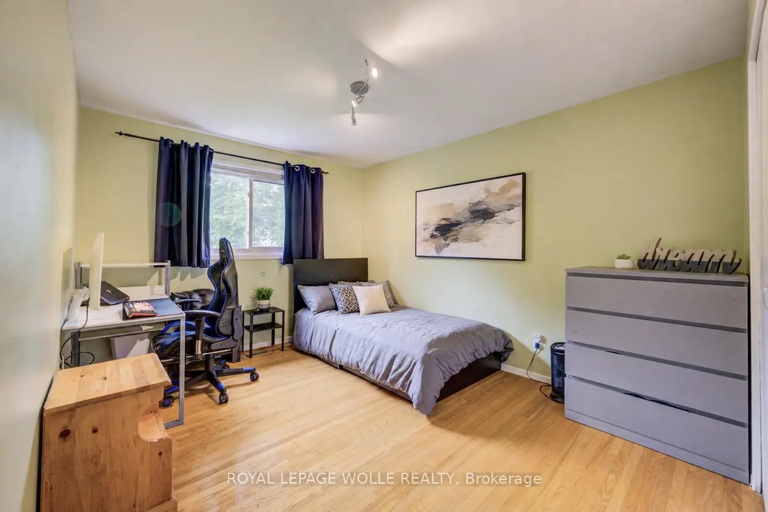27 Glen Avon Crescent photo 5
