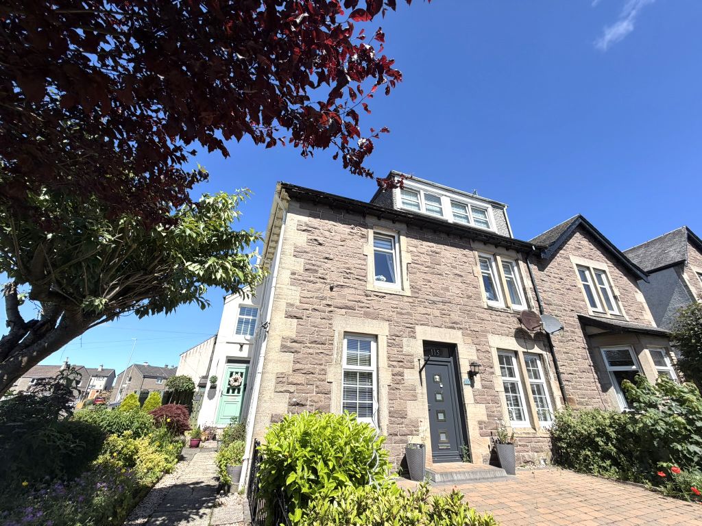 3 bed maisonette for saleSt. Leonard Street, Lanark ML11