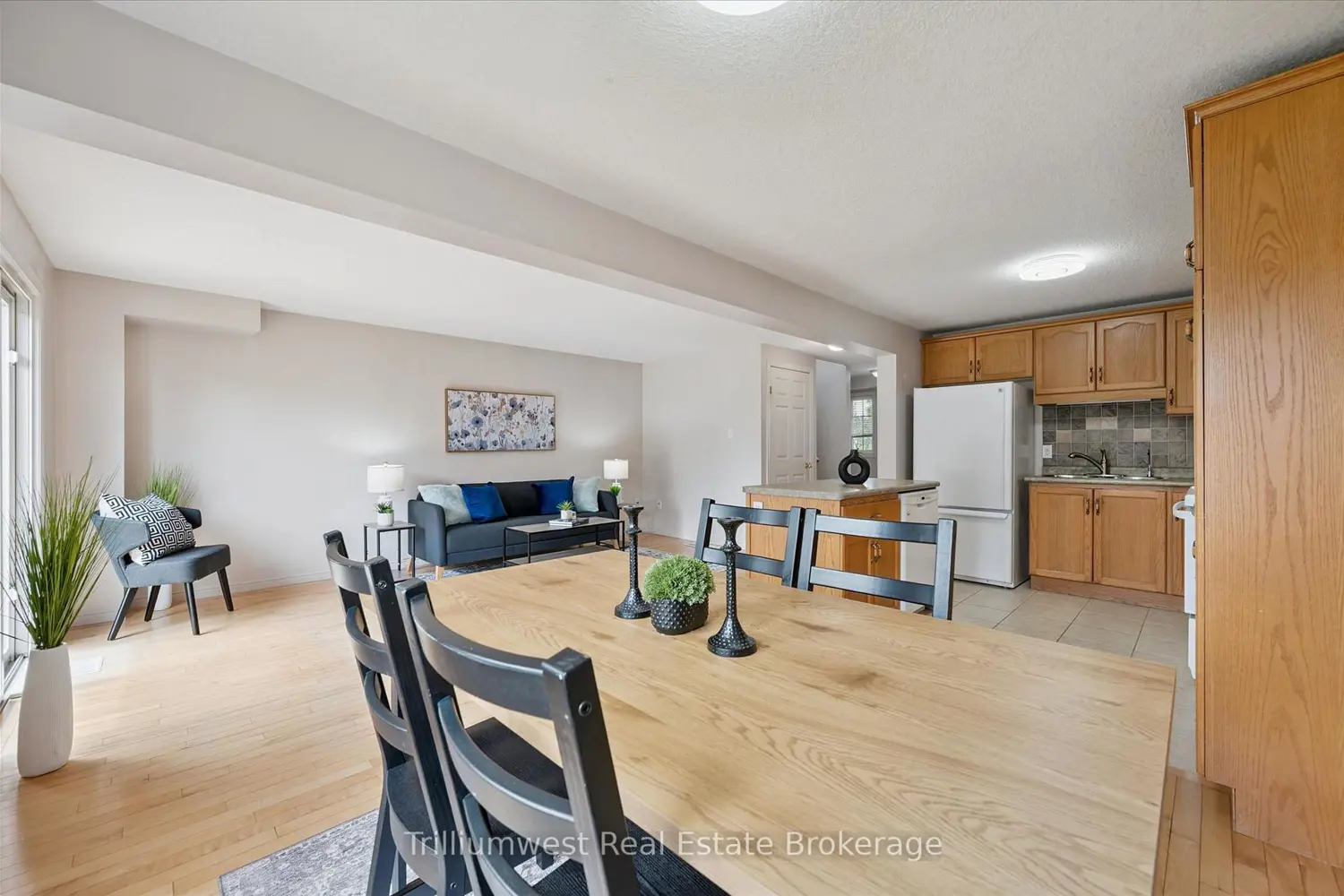 157 Stephanie Drive photo 4
