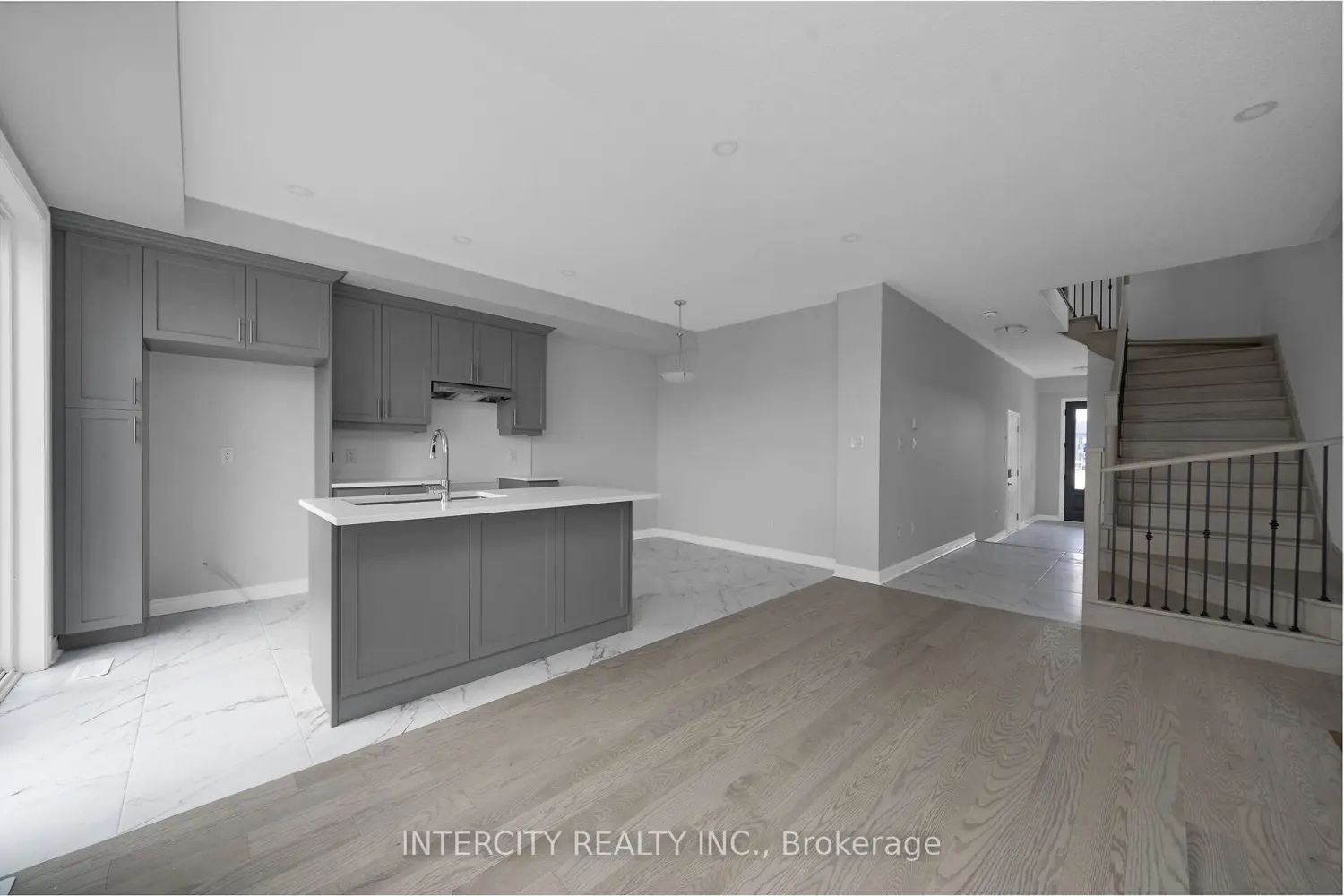 182 Mumbai Drive photo 5