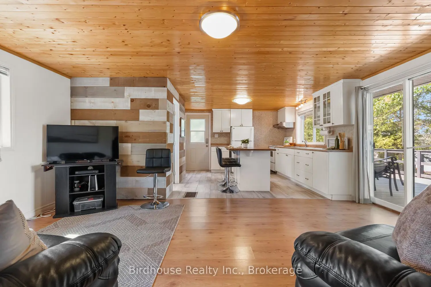 210 North Shore Road photo 2