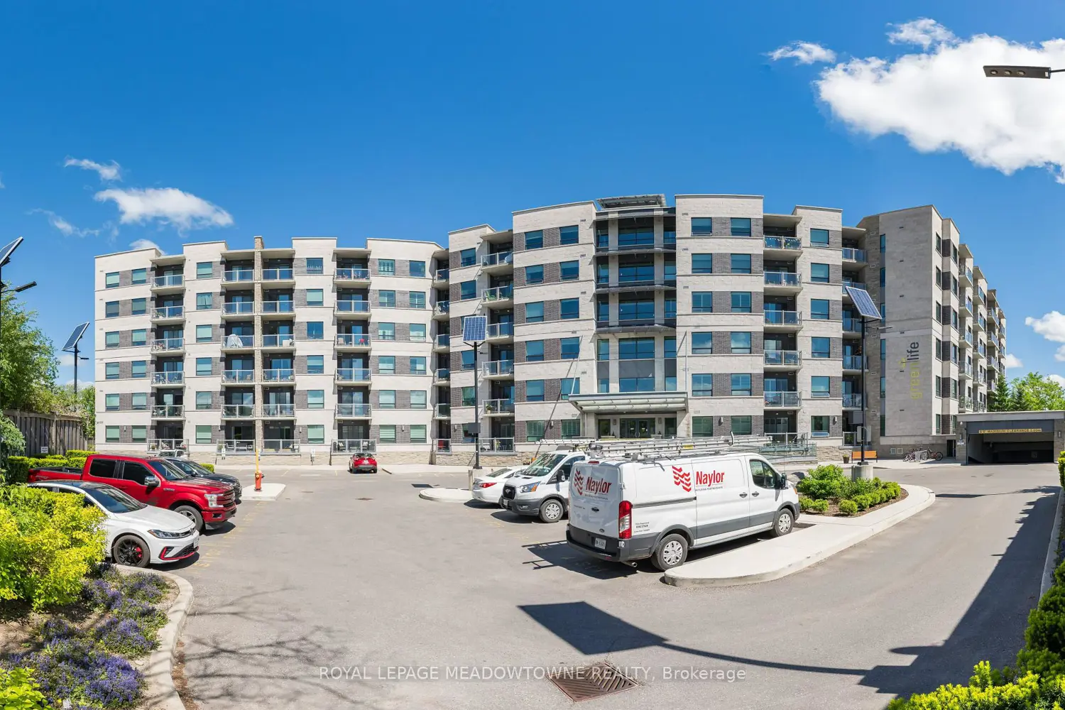 383 Main Street 520