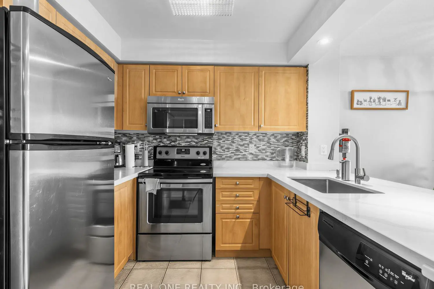 310 Red Maple Road 1203 photo 4