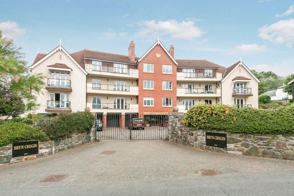 2 bed flat for saleTy Mawr Road, Deganwy, Conwy LL31