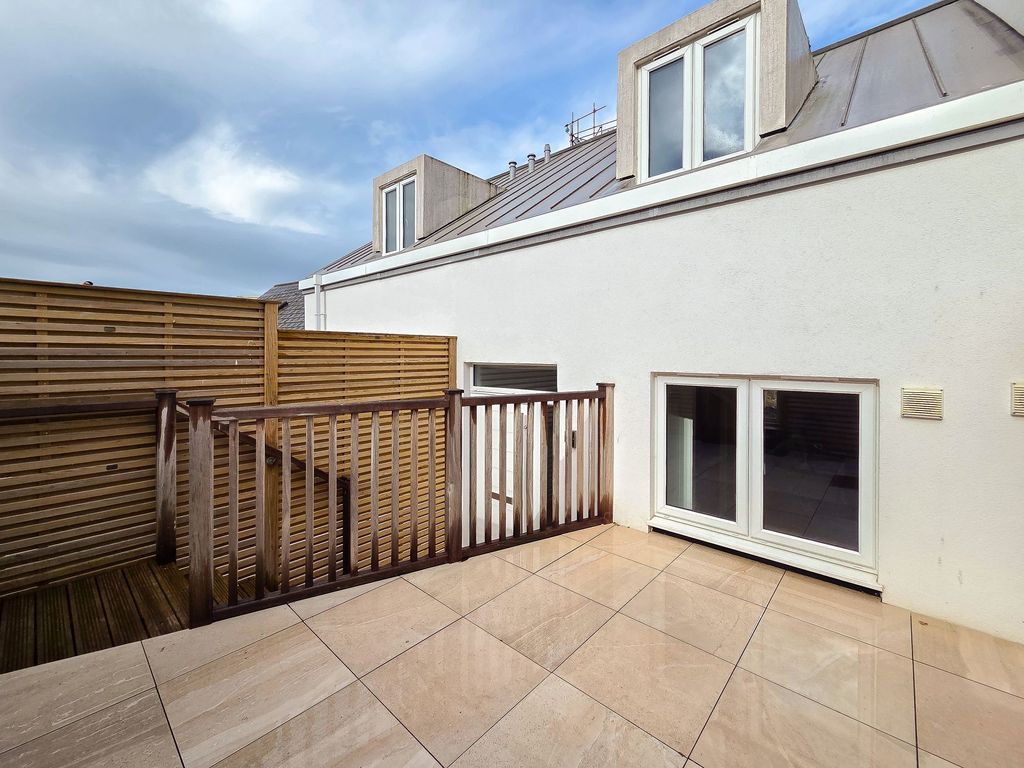 2 bed flat for sale6 Apex Apartments, St Helier JE2