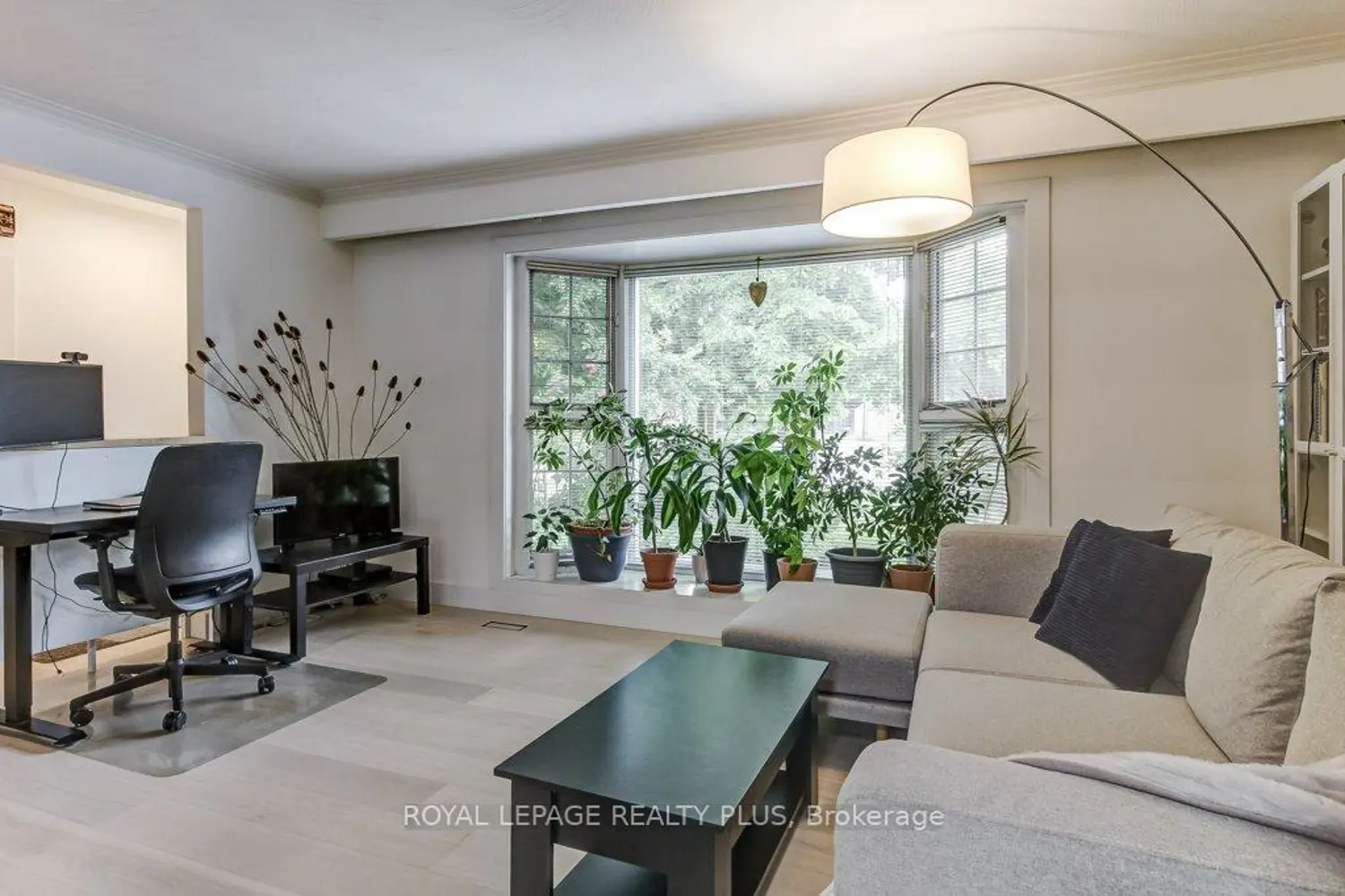 5322 Windermere Drive photo 3