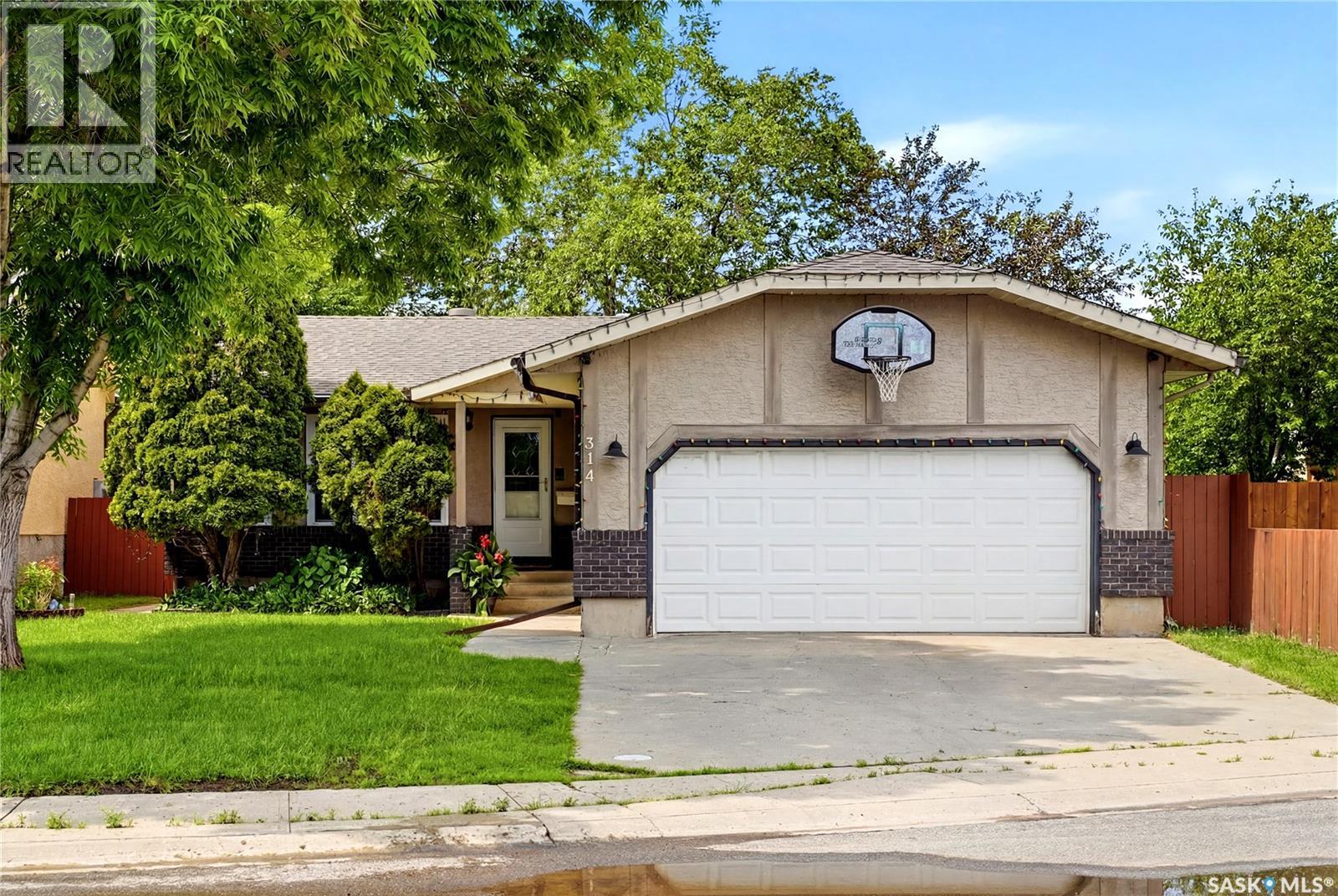 314 Howe PLACE