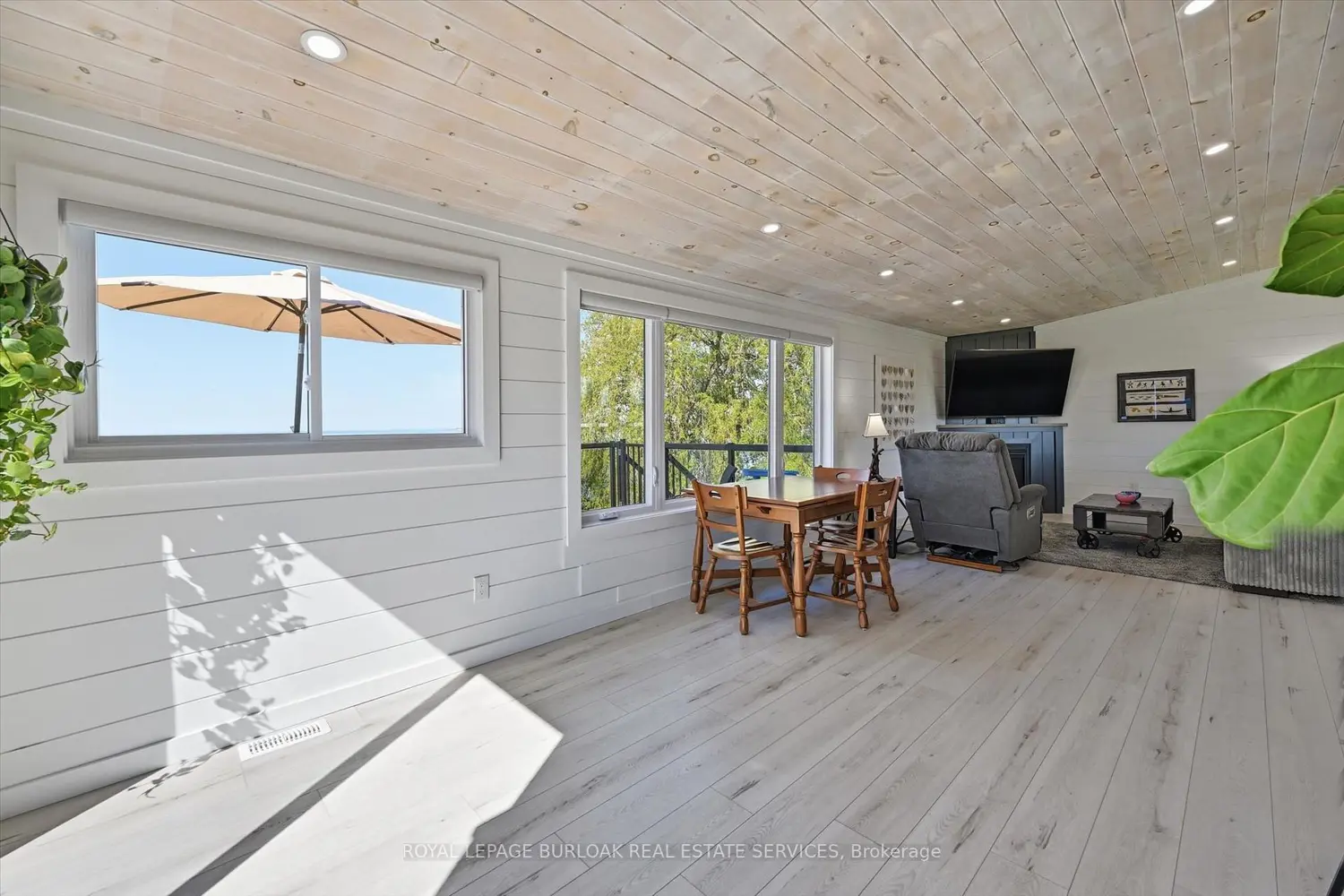 402 South Coast Drive photo 2
