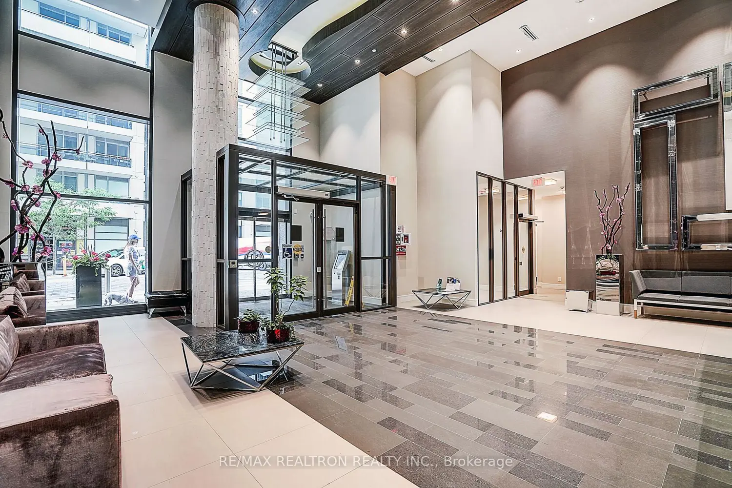 9191 Yonge Street Sw 321