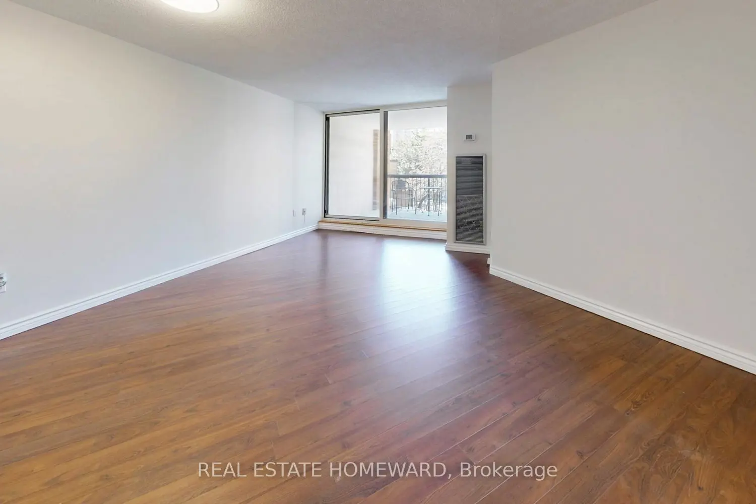77 Maitland Place 409 photo 3