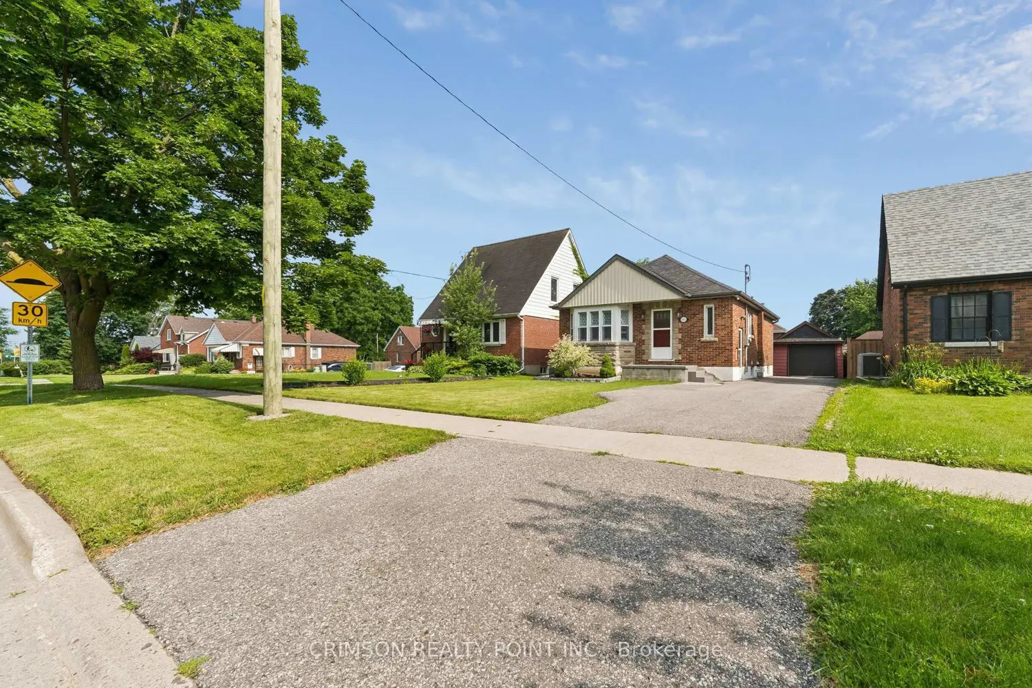 503 Athol Street photo 2