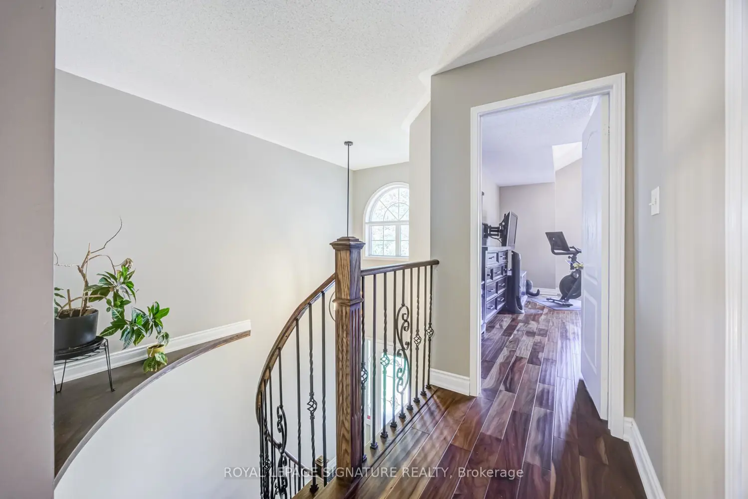 82 Belmont Boulevard photo 4