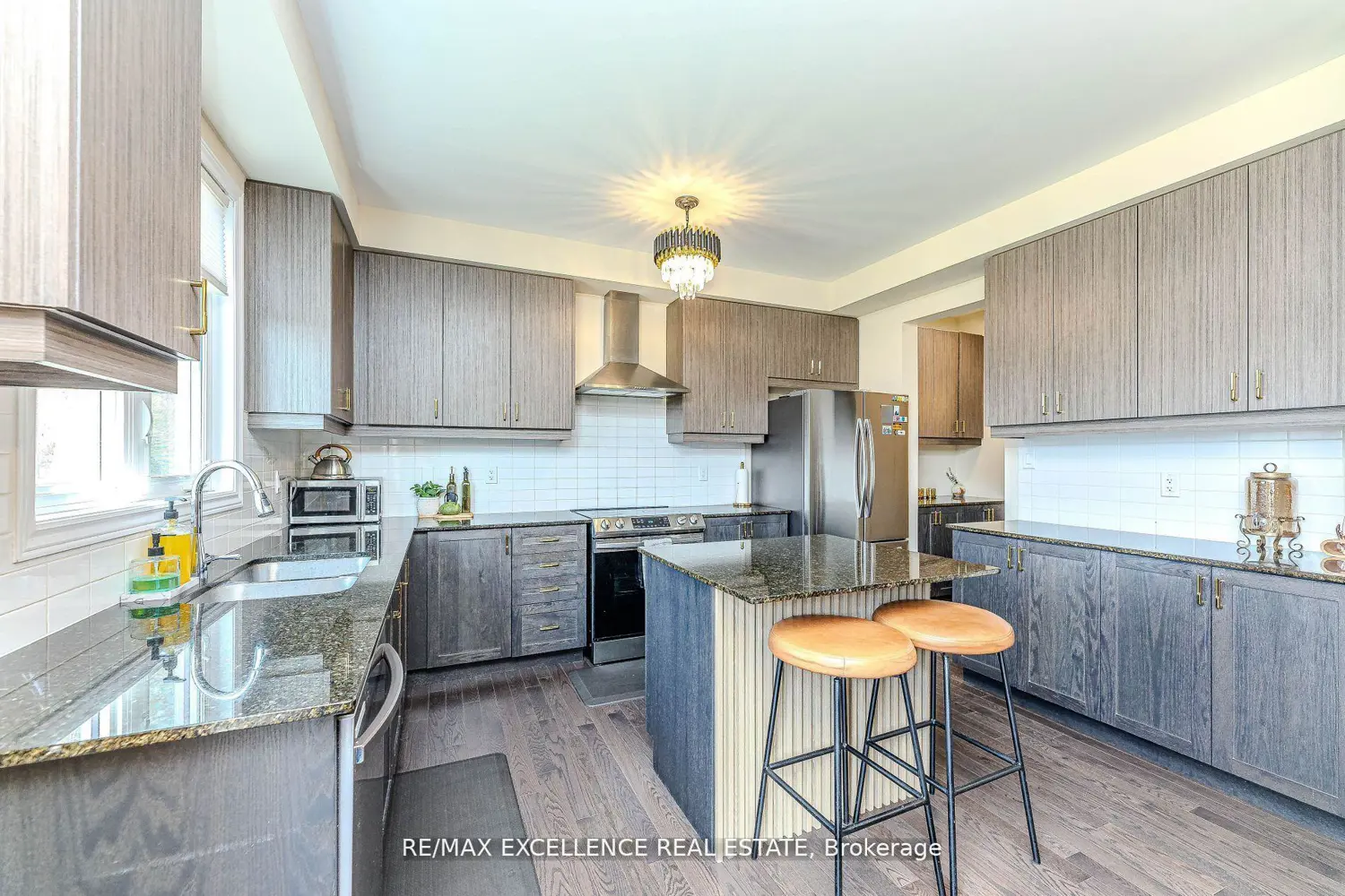 80 Berkely Street photo 5