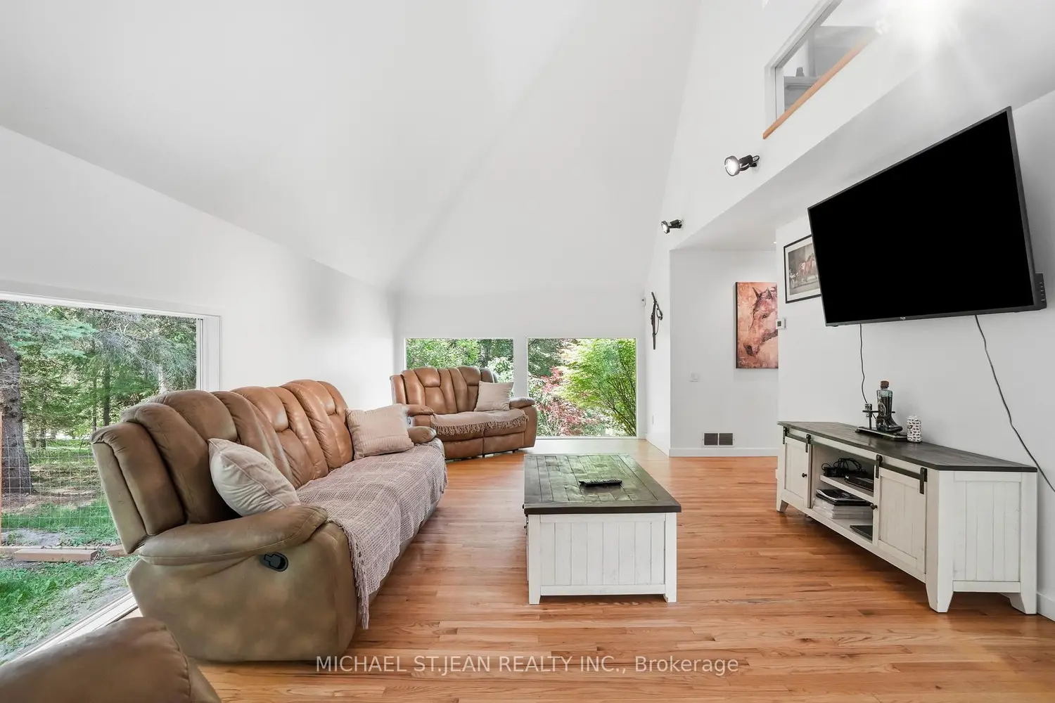 1314 Safari Road photo 3