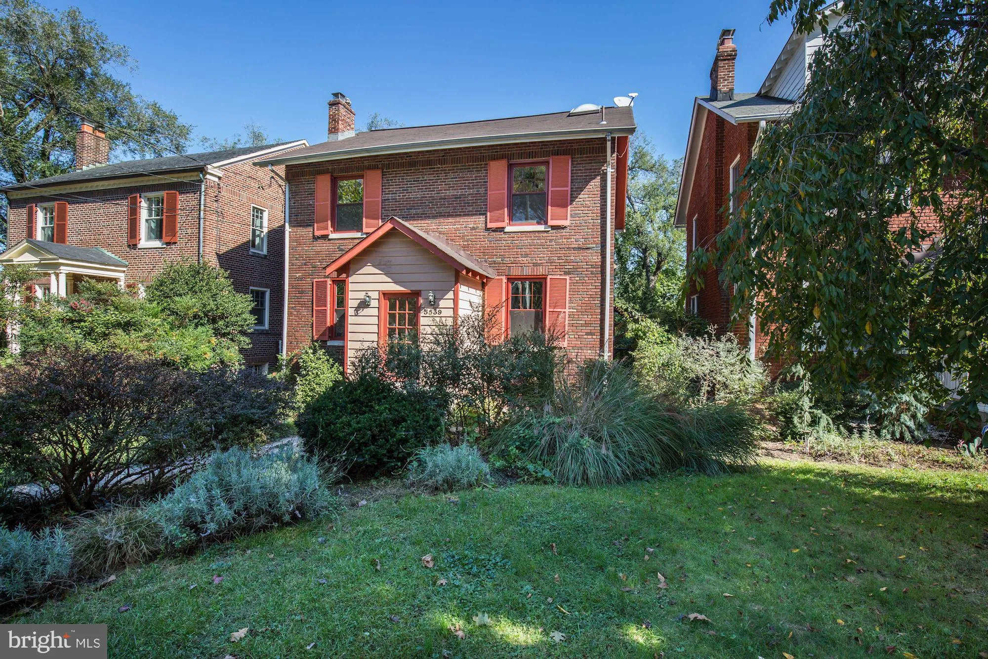 5539 30th Place NW, Washington, DC 20015