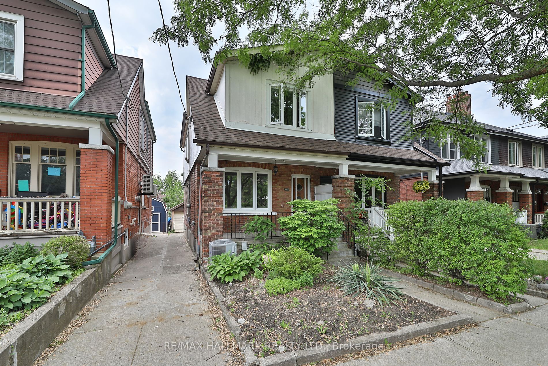 259 Wolverleigh Boulevard, Toronto, ON, M4C 1S3