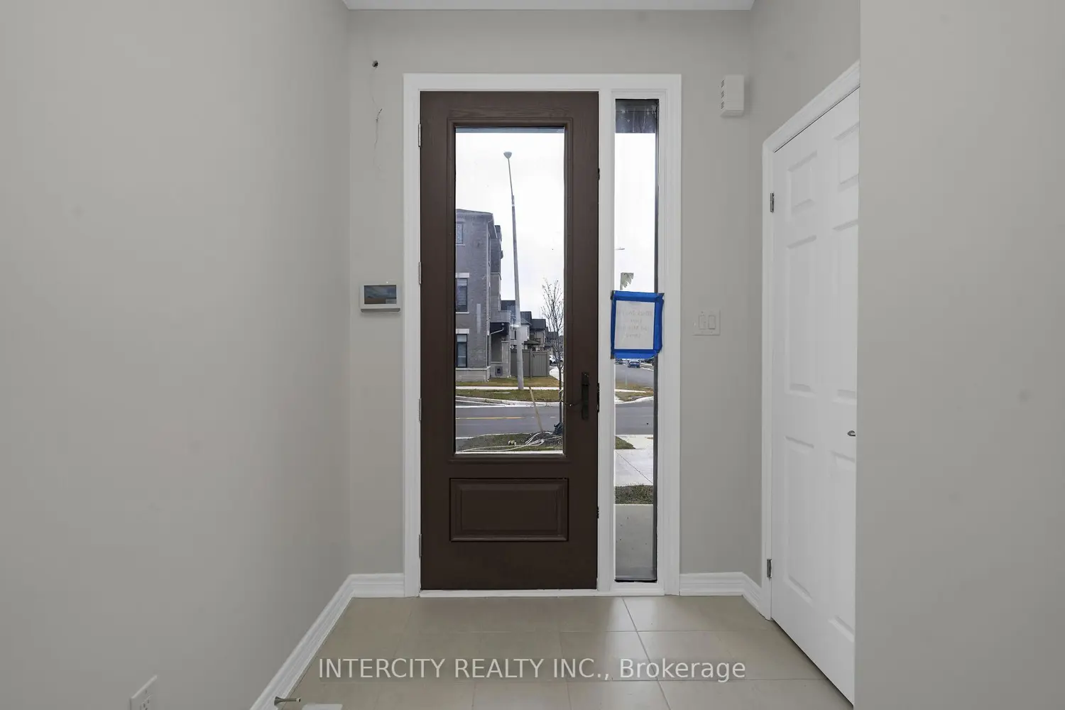 164 Mumbai Drive photo 3