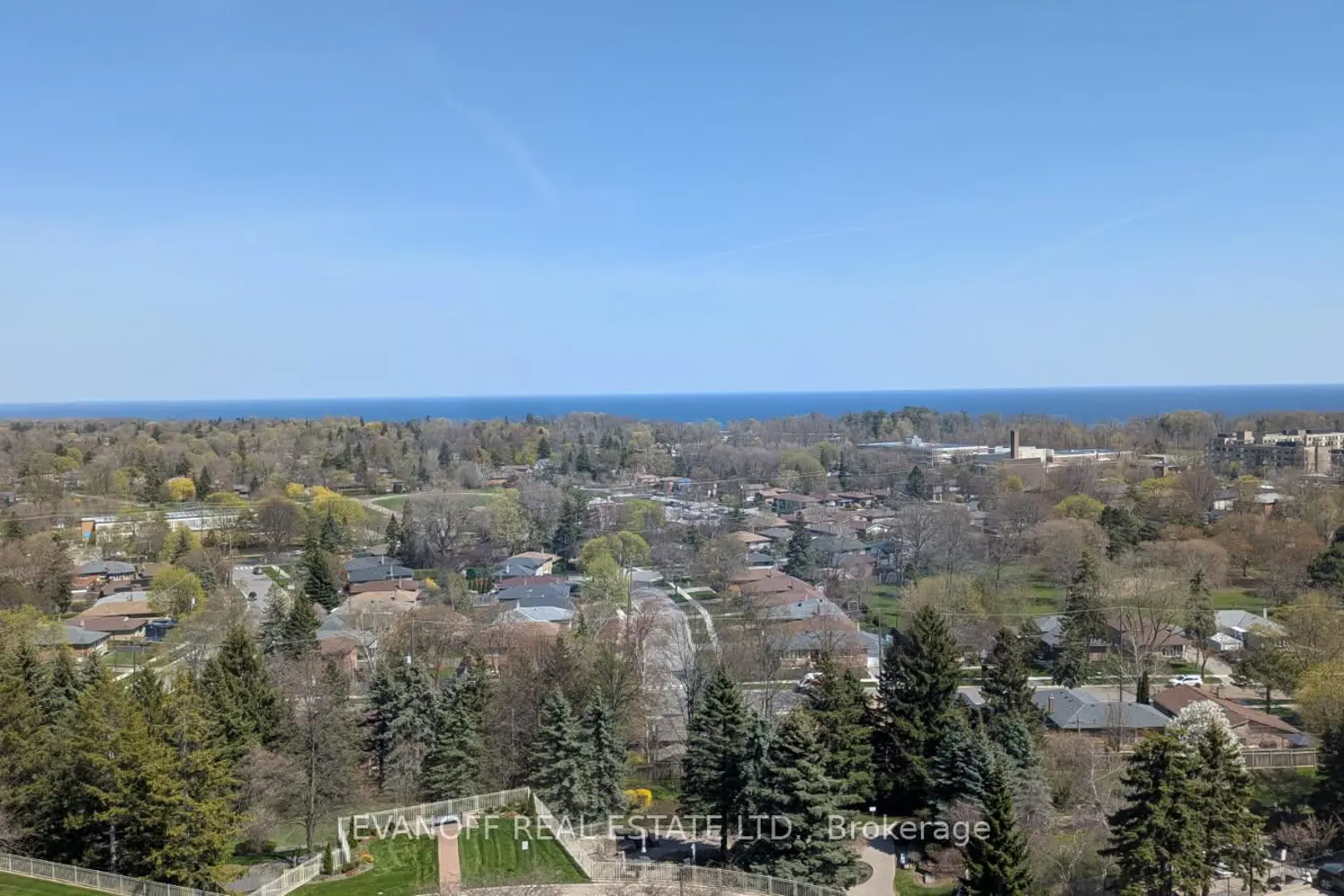 10 Guildwood Parkway 1120