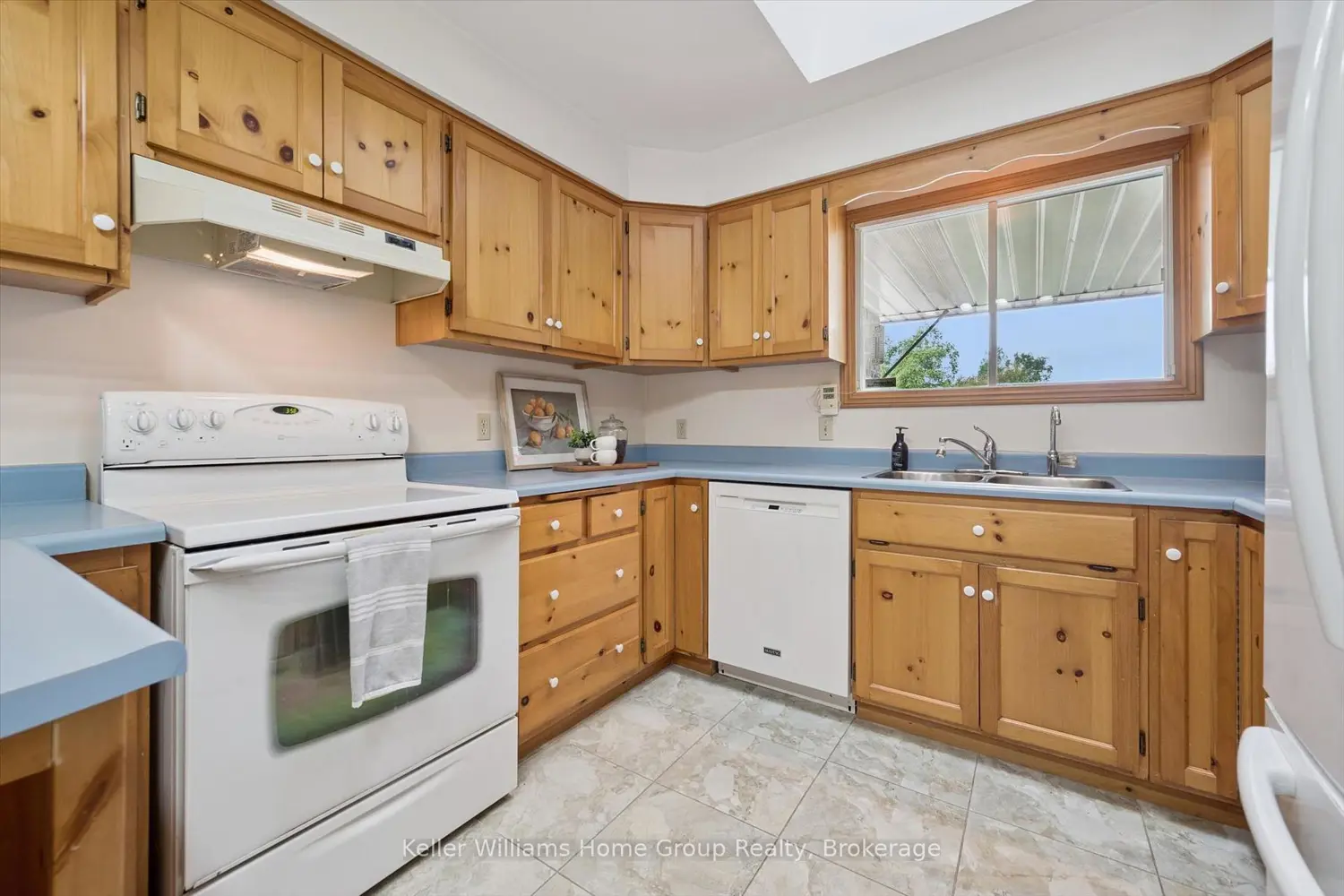 27 Atchison Lane photo 4