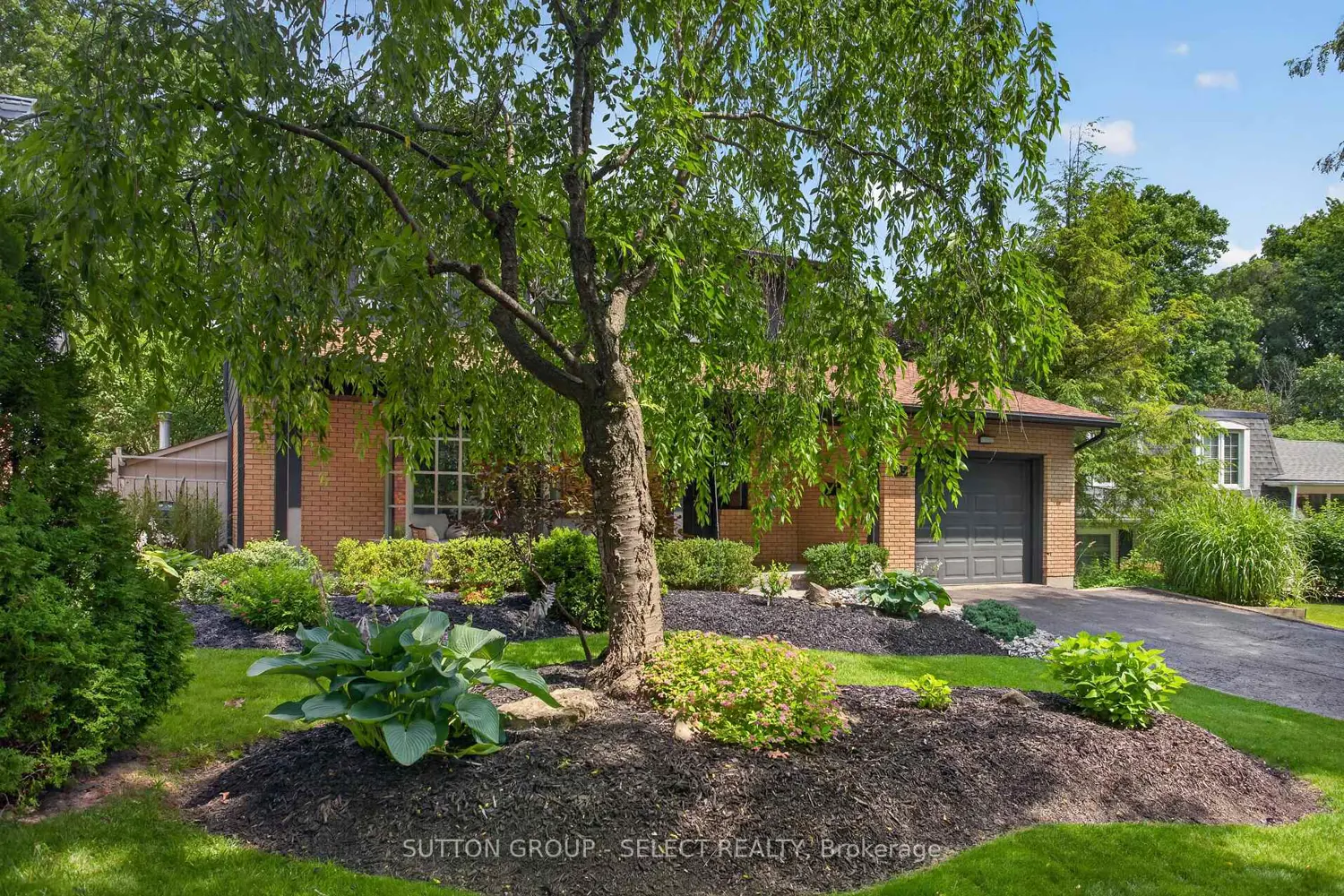 25 Havenridge Crescent photo 3