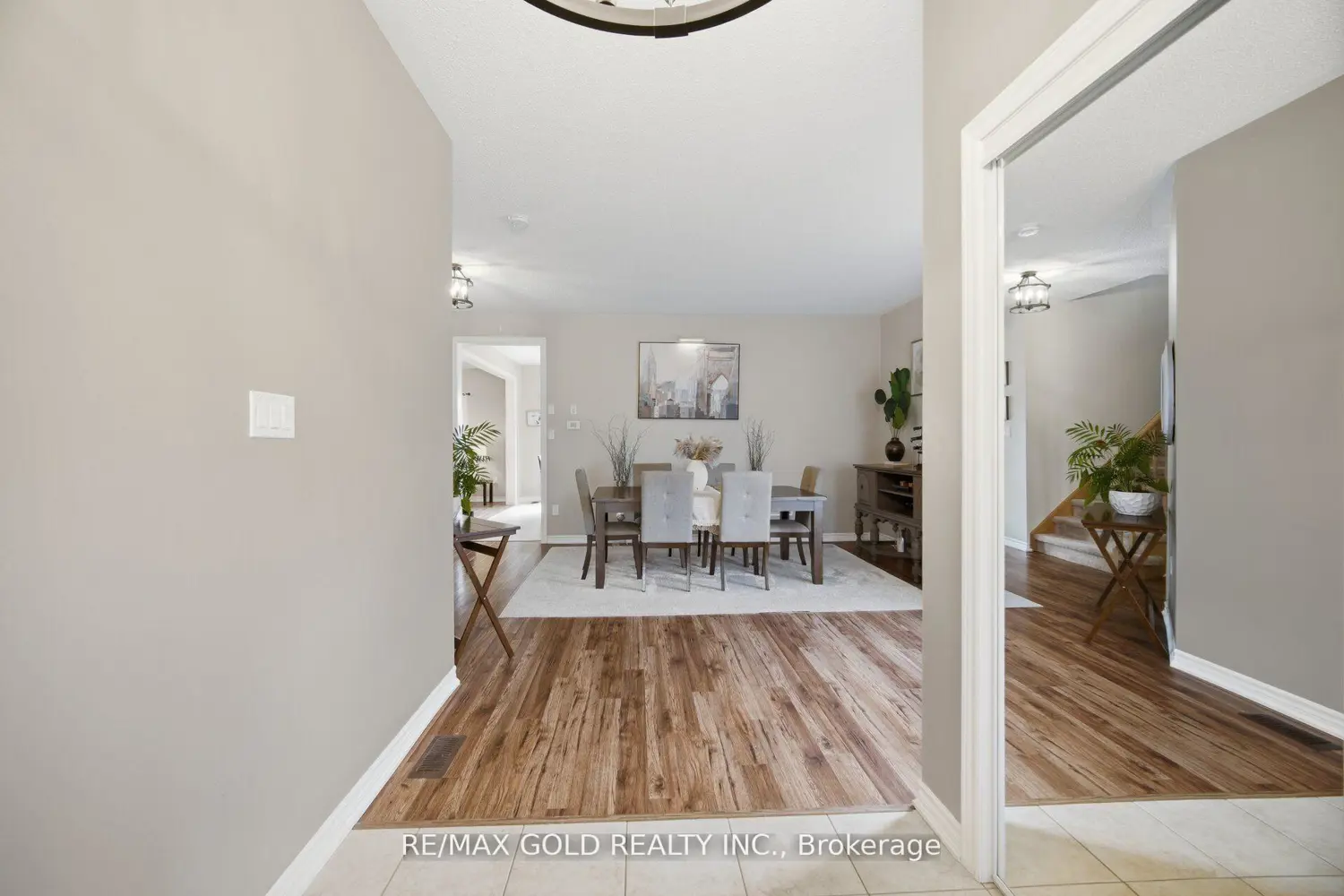 330 Wallace Street photo 3