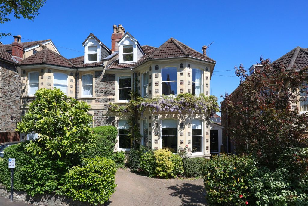 6 bed semi-detached house for saleLimerick Road, Redland, Bristol BS6